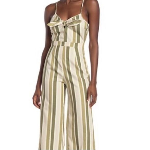 Romeo & Juliet Couture Olive Green Striped Wide Leg Jumpsuit Size Medium NWT - Picture 11 of 11